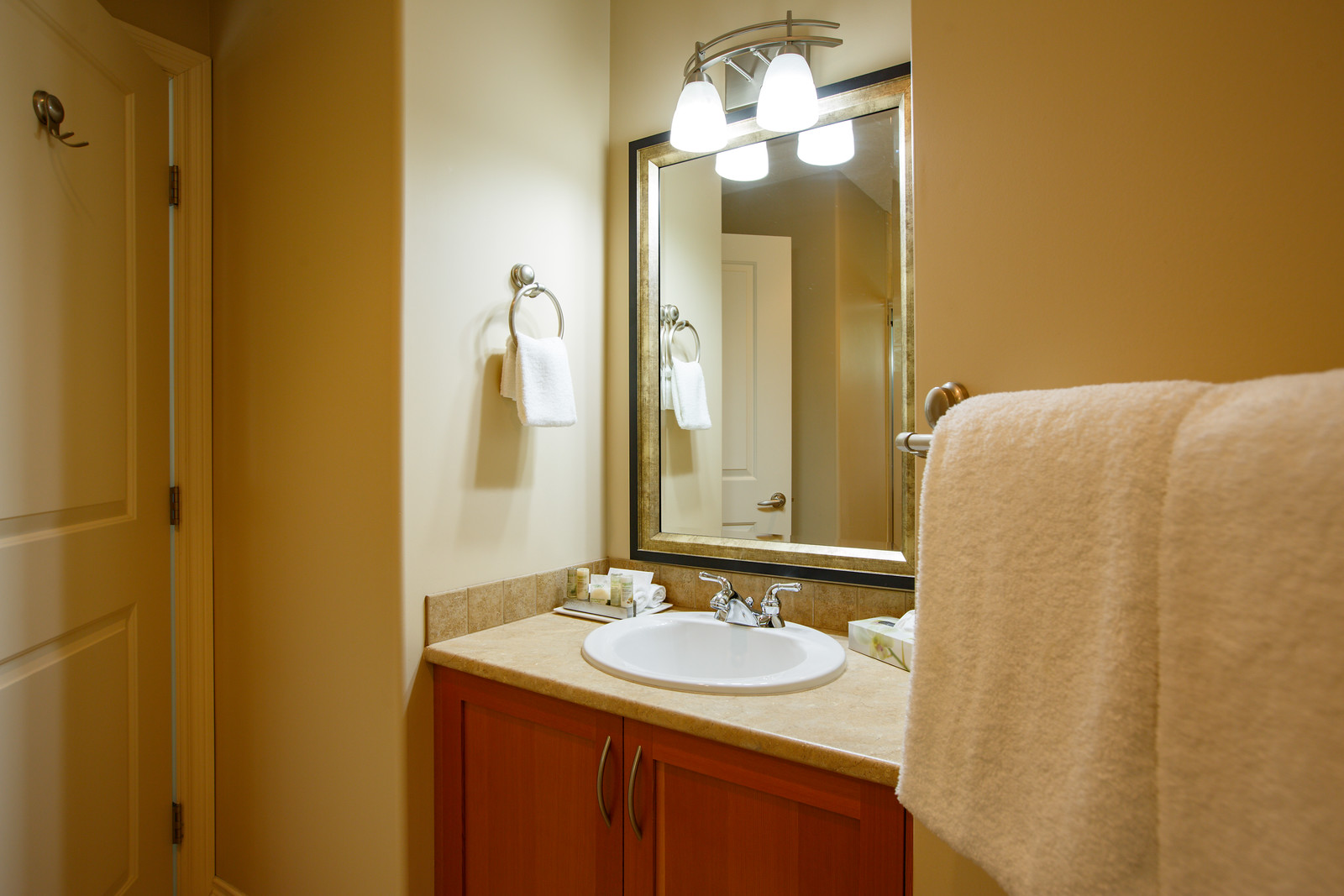 Junior Suite Bathroom